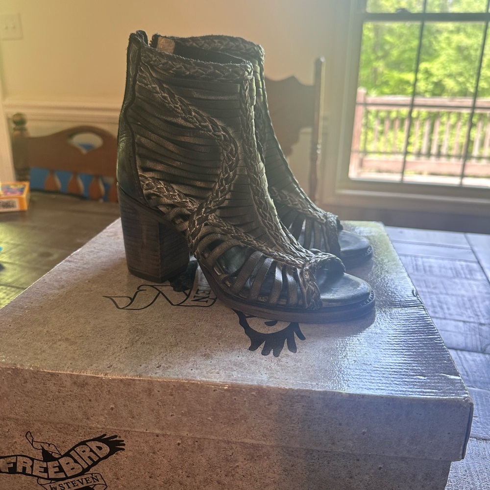 Freebird by Steven Black Braided Women's Shoes